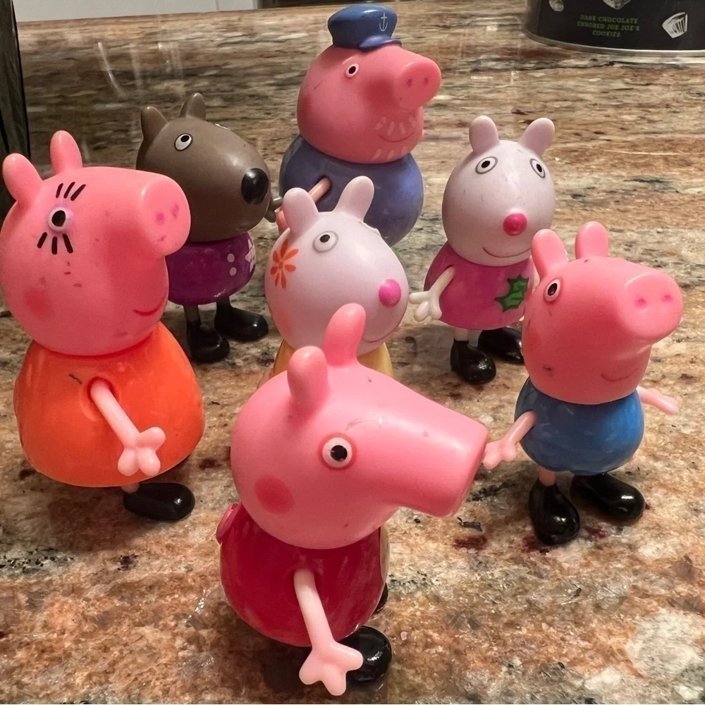 PEPPA PIG Figure Character   Lot of 8